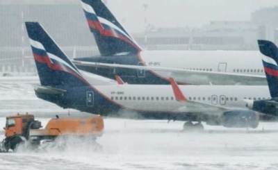 В Екатеринбурге из-за аномально сильного снегопада задержали 70 авиарейсов